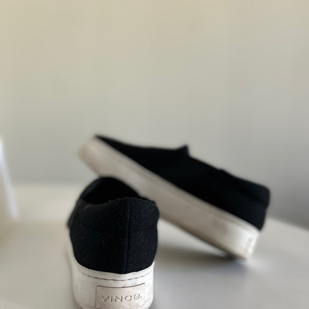 Vince Warren Slip on Sneakers